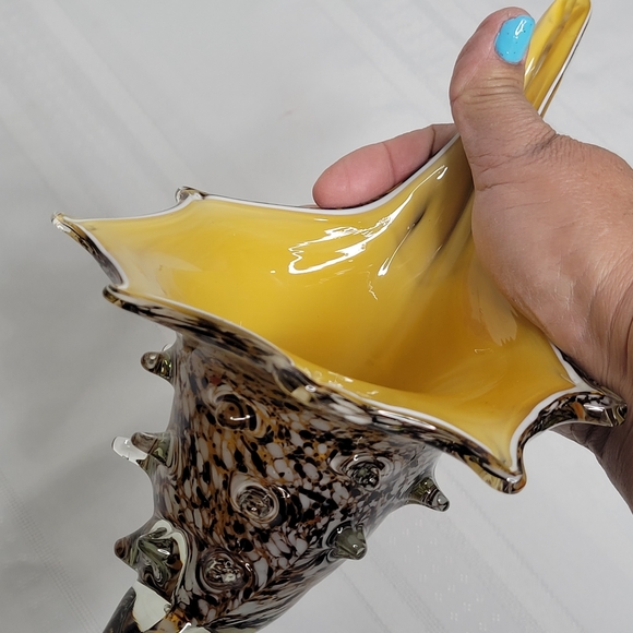 Blown Art Glass Seashell - Picture 4 of 15